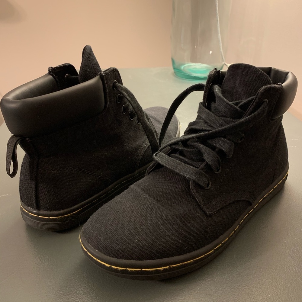 Dr. Martens Maelly Boots